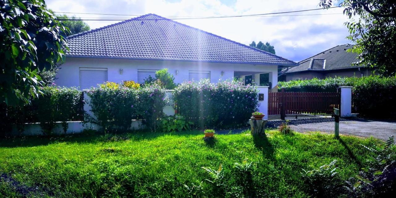 Arvalanyhaj Home Apartman Herceghalom Exterior photo